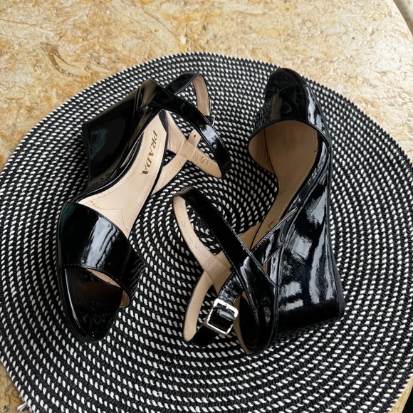 Prada Black Patent Open Toe Wedge Sandals, size 36.5 - Picture 3 of 7